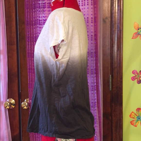 Ombré Tee - Picture 2 of 3